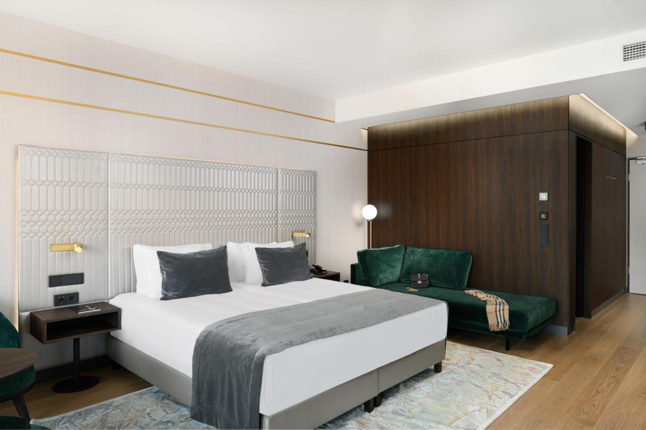 Emerald Downtown Luxury Suites By Continental Group Budapest Eksteriør bilde