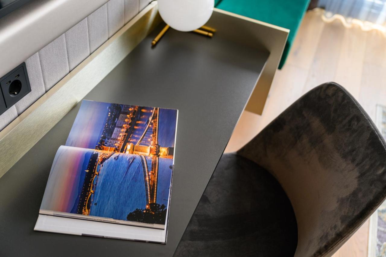 Emerald Downtown Luxury Suites By Continental Group Budapest Eksteriør bilde