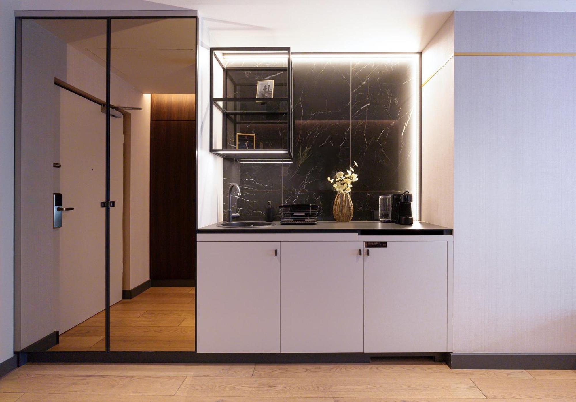 Emerald Downtown Luxury Suites By Continental Group Budapest Eksteriør bilde