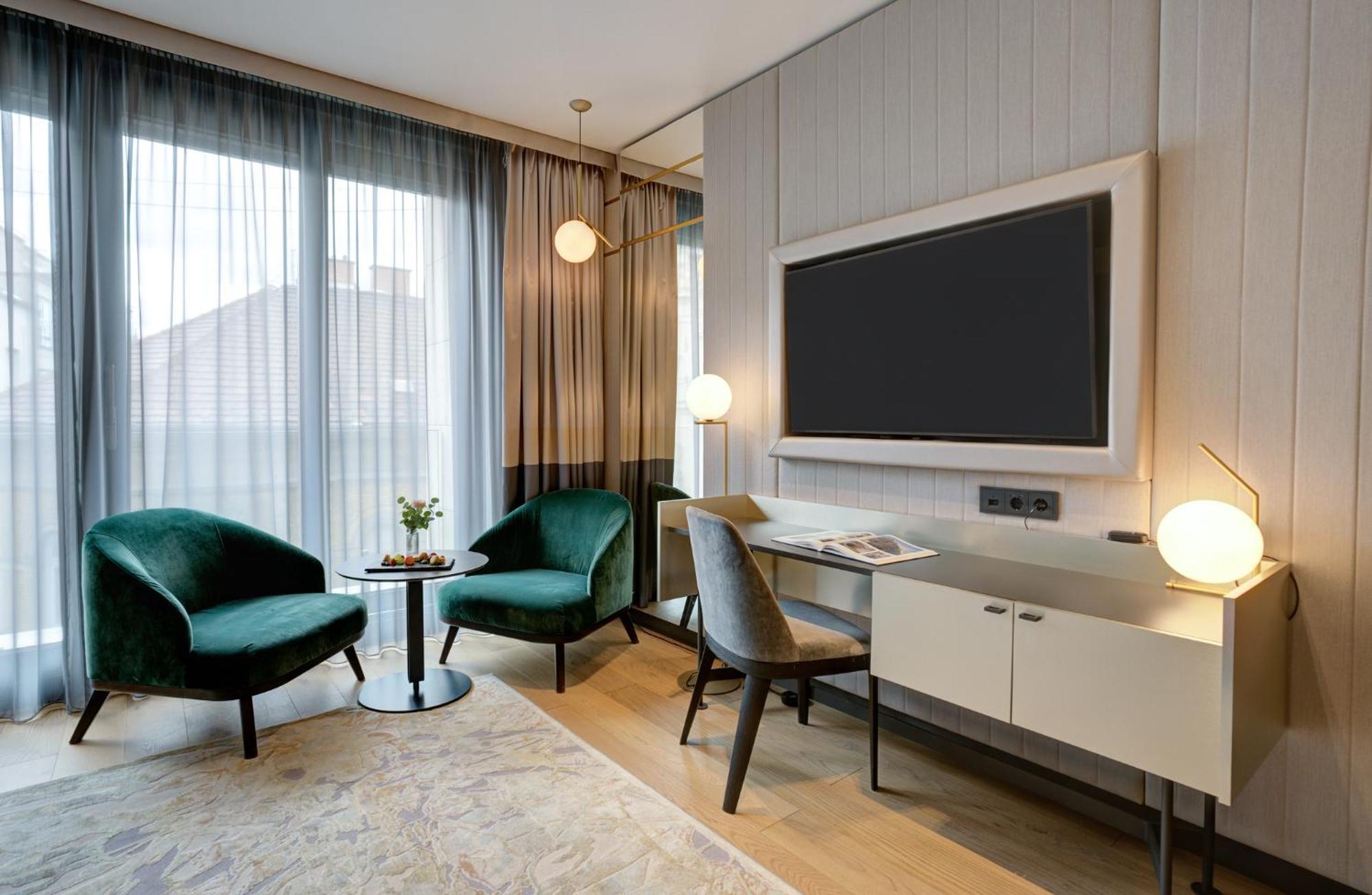 Emerald Downtown Luxury Suites By Continental Group Budapest Eksteriør bilde